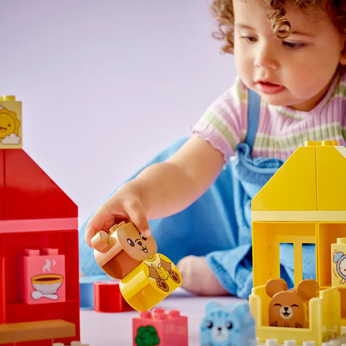 10414 DAILY ROUTINES: EATING & BEDTIME TOYS by LEGO at Sundora