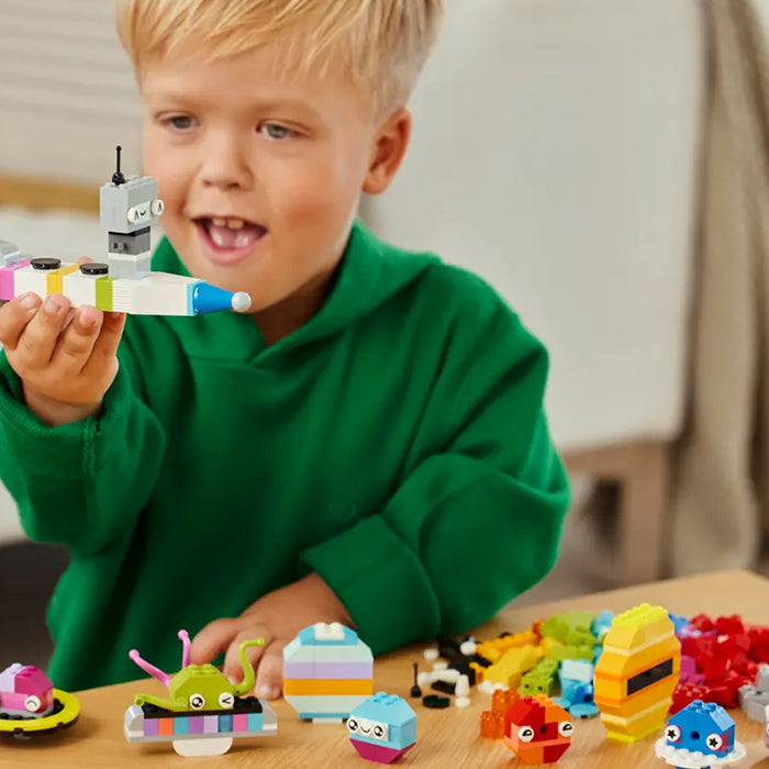 11037 CLASSIC CREATIVE SPACE PLANETS TOYS by LEGO at Sundora