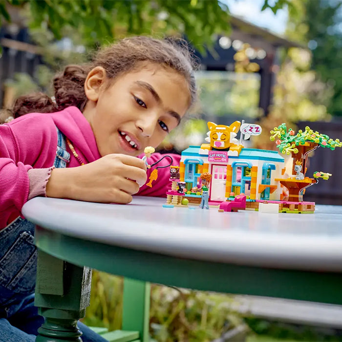 41742 CAT HOTEL TOYS by LEGO at Sundora