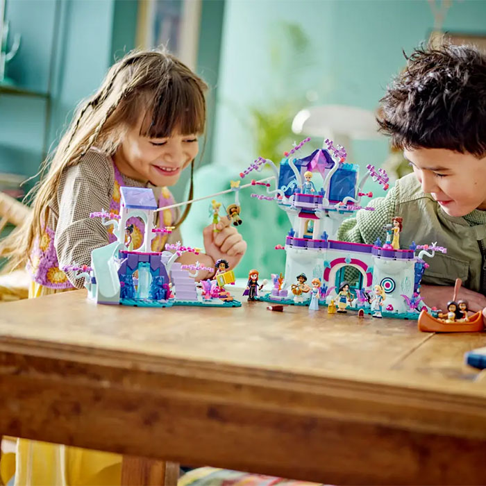 43215 THE ENCHANTED TREEHOUSE TOYS by LEGO at Sundora