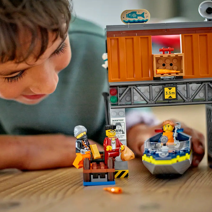 60417 POLICE SPEEDBOAT AND CROOKS&