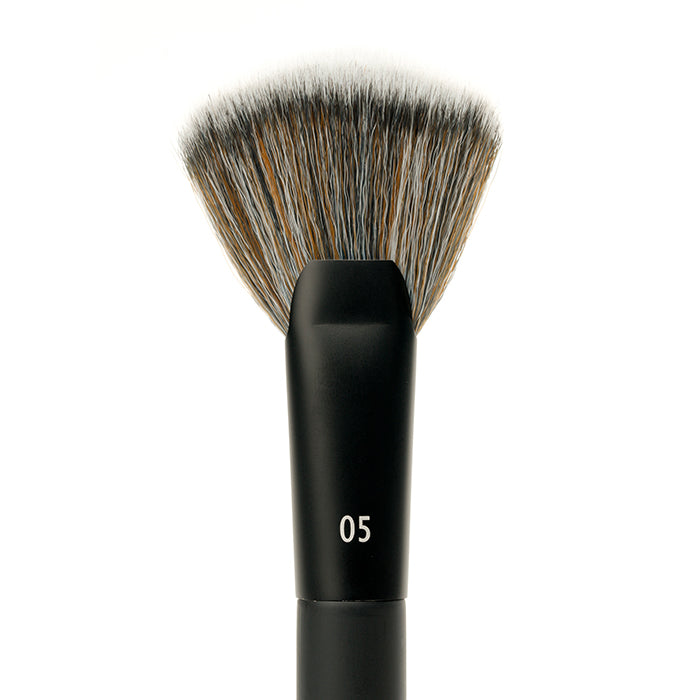 05 High Definition Highlighter Brush COSMETICS AND MAKEUP by SUNDORA at Sundora