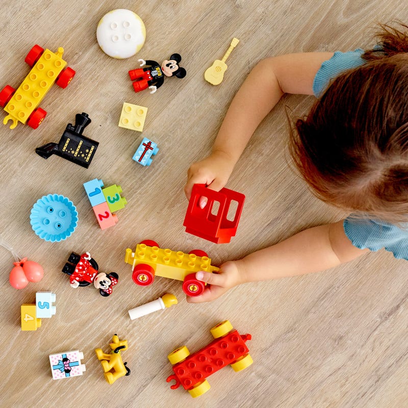 10941 Mickey & Minnie Birthday Train