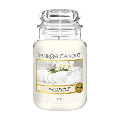 FLUFFY TOWELS CLASSIC JAR CANDLE by YANKEE CANDLE at Sundora