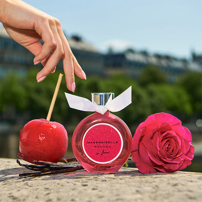 Mademoiselle Rochas in Love