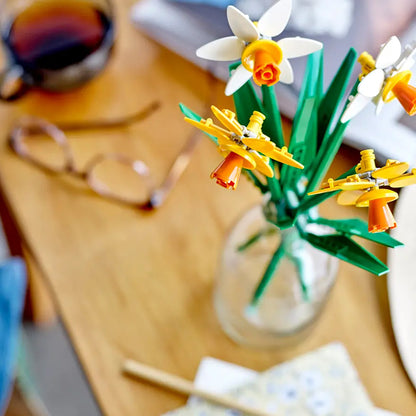 DAFFODILS 40747 TOYS by LEGO at Sundora