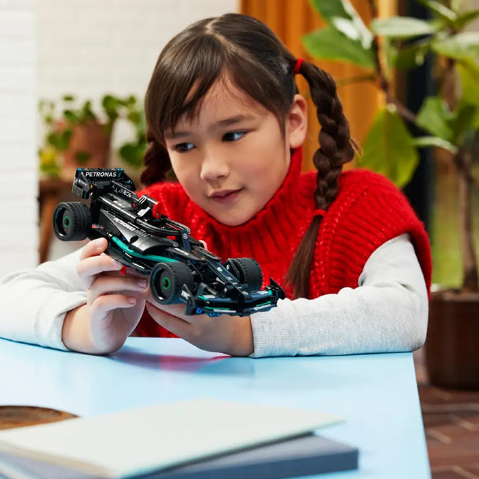 42165 MERCEDES-AMG F1 W14 E PERFORMANCE PULL-BACK TOYS by LEGO at Sundora