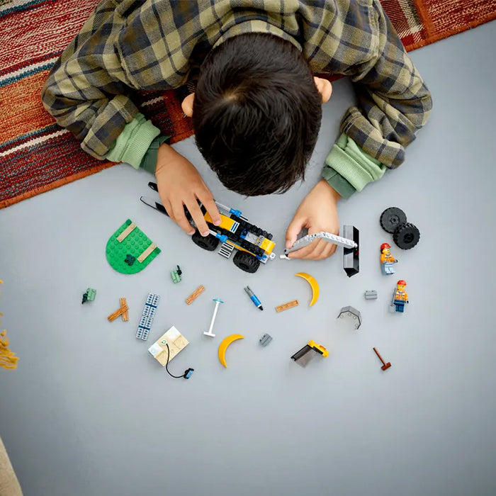 60385 CONSTRUCTION DIGGER TOYS by LEGO at Sundora