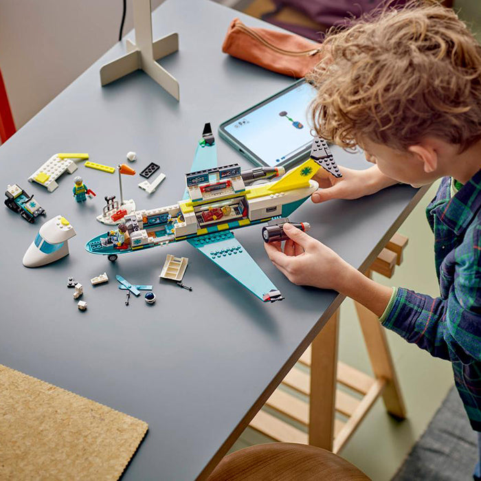 60465 Emergency Air Ambulance Airplane