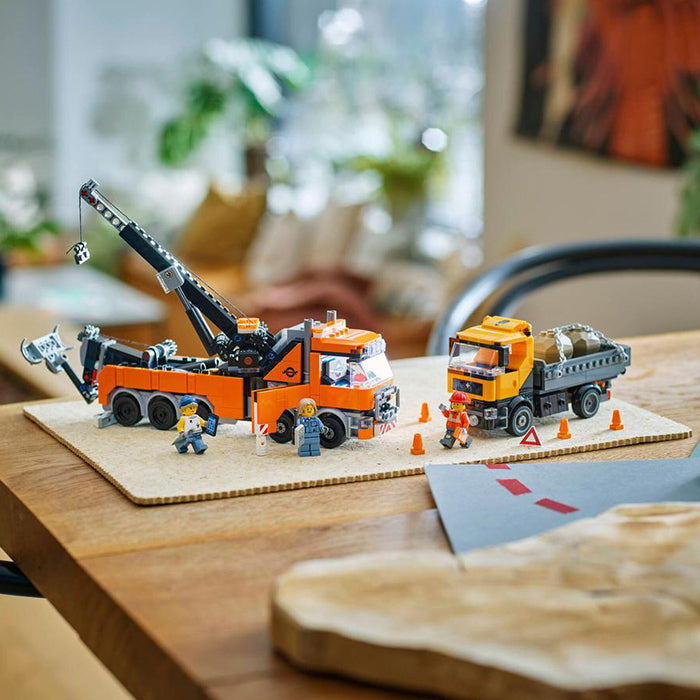 60467 Heavy-Duty Recovery Tow Truck with Crane