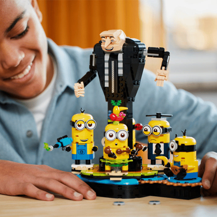 75582 Brick-Built Gru and Minions