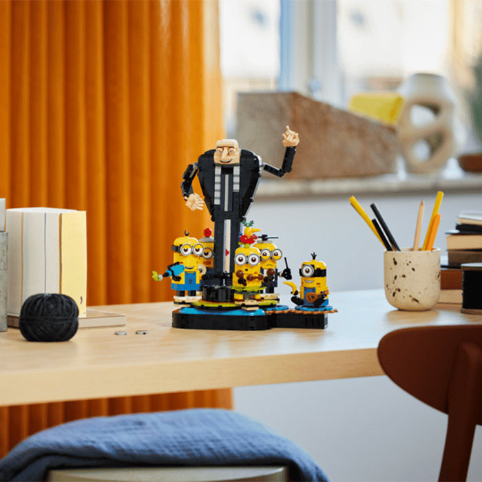 75582 Brick-Built Gru and Minions