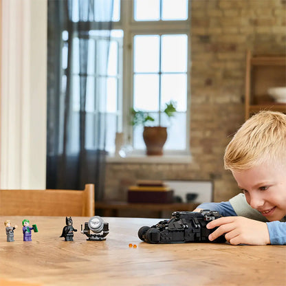 76303 Batman™ Tumbler vs. Two-Face™ &amp; The Joker™