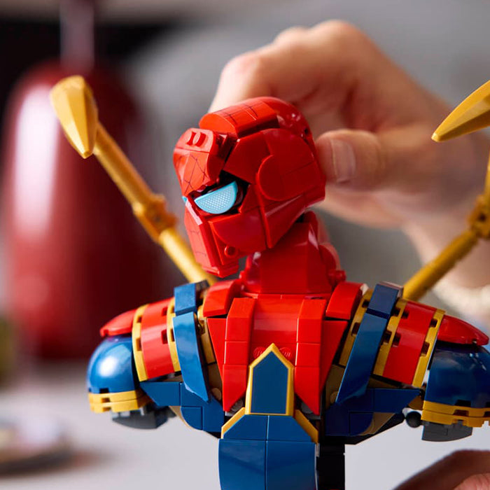 76326 Iron Spider-Man Bust