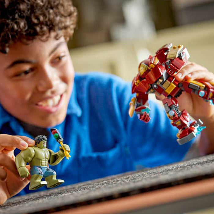 76343 Epic Battle: Hulkbuster vs. The Hulk