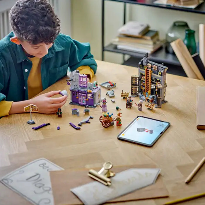 76439 OLLIVANDERS™ &amp; MADAM MALKIN&