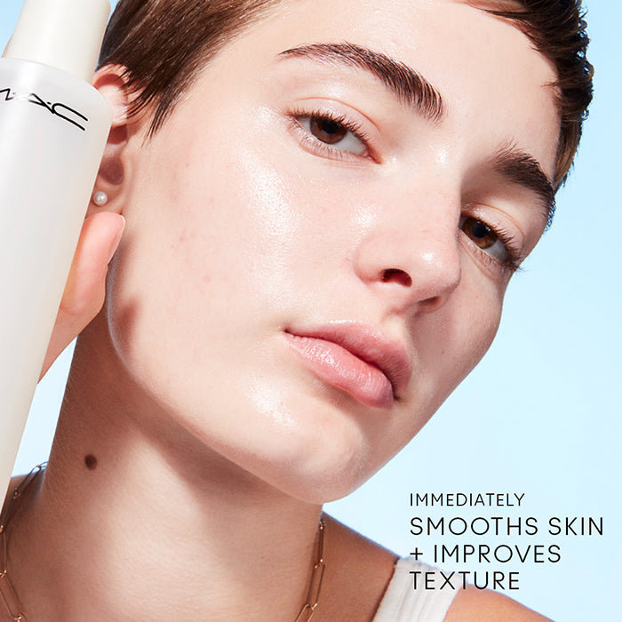 HYPER REAL FRESH CANVAS CLEANSING OIL SKINCARE by MAC at Sundora