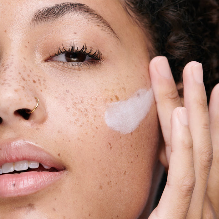 HYDRATING FACE CREAM MOISTURIZER MOISTURIZER by BOBBI BROWN COSMETICS at Sundora