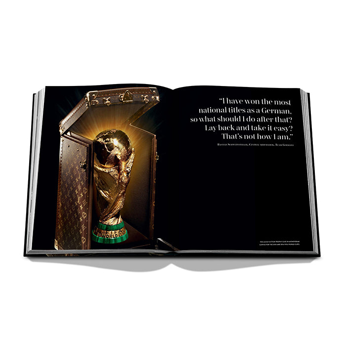 Louis Vuitton: Trophy Trunks