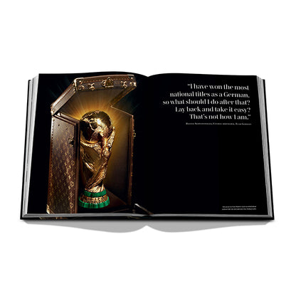 Louis Vuitton: Trophy Trunks