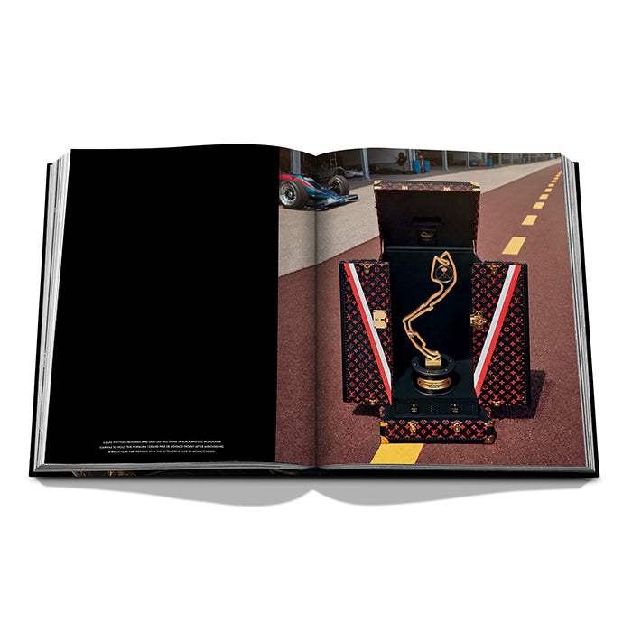 Louis Vuitton: Trophy Trunks