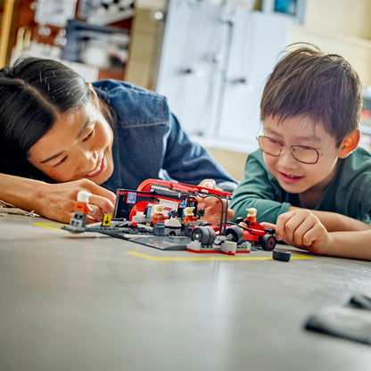 60443 F1® Pit Stop &amp; Pit Crew with Ferrari Car