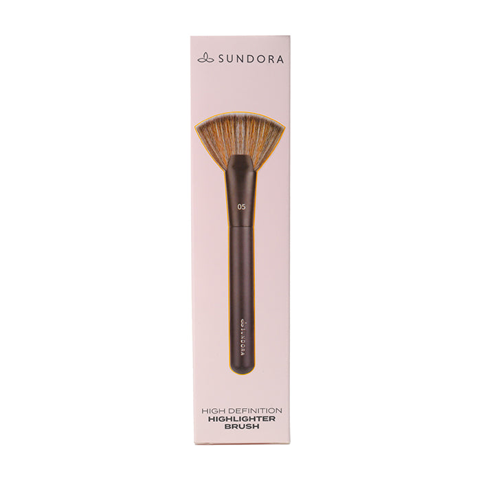 05 High Definition Highlighter Brush COSMETICS AND MAKEUP by SUNDORA at Sundora