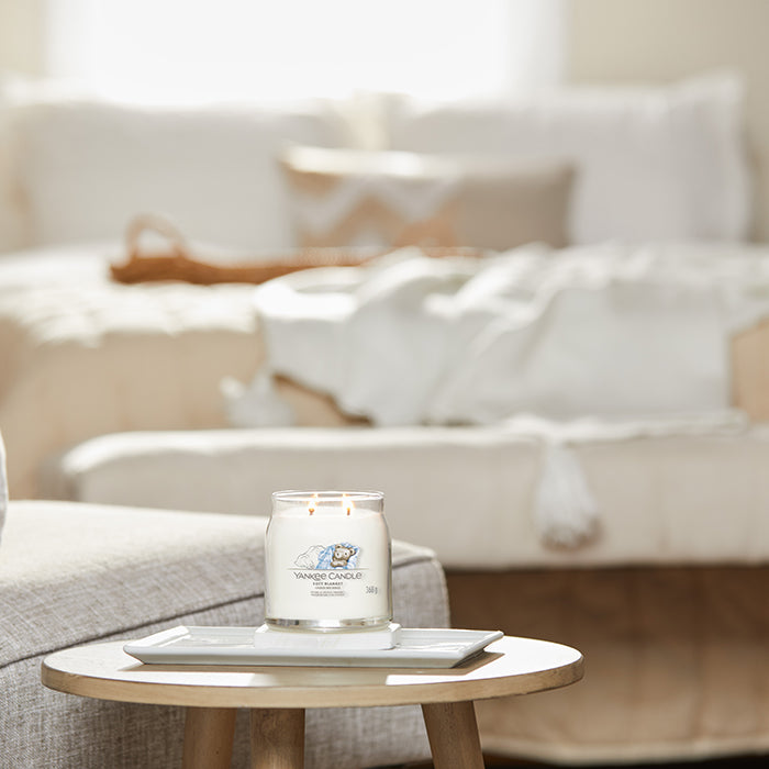 SOFT BLANKET SIGNATURE JAR CANDLE by YANKEE CANDLE at Sundora
