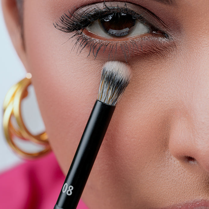 08 High Definition Eye Shadow Brush COSMETICS AND MAKEUP by SUNDORA at Sundora