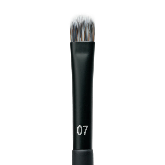 07 High Definition Concealer Brush COSMETICS AND MAKEUP by SUNDORA at Sundora
