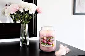PINK LADY SLIPPER CLASSIC JAR CANDLE by YANKEE CANDLE at Sundora