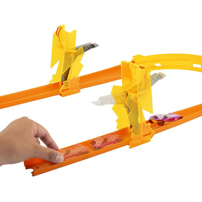 TRACK BUILDER LIGHTNING SPEED PACK TRACKSETS &amp; PLAYSETS by HOT WHEELS at Sundora
