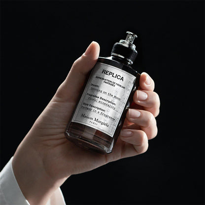 REPLICA DANCING ON THE MOON EAU DE PARFUM PERFUME by MAISON MARGIELA at Sundora