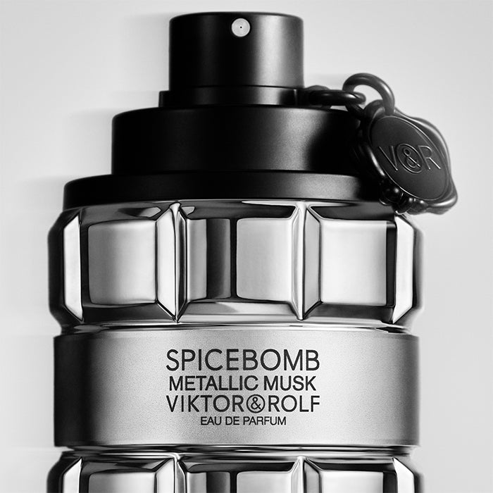 Spicebomb Metallic Musk