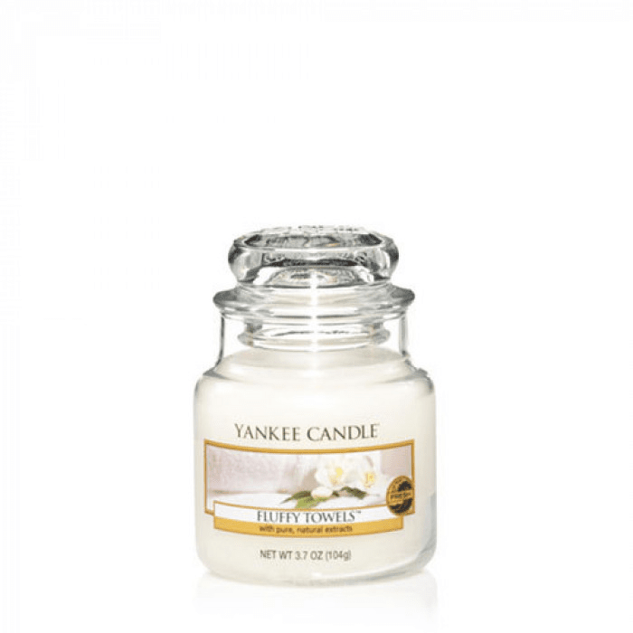 FLUFFY TOWELS CLASSIC JAR CANDLE by YANKEE CANDLE at Sundora