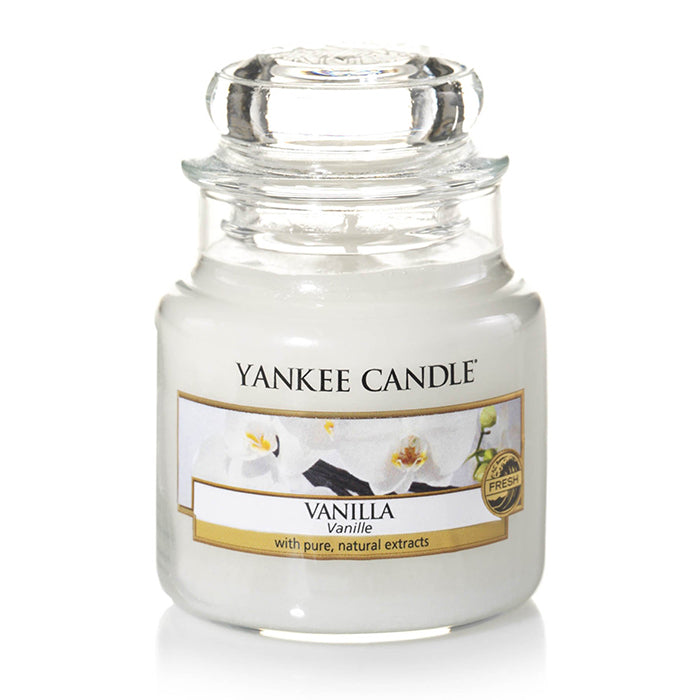VANILLA CLASSIC JAR CANDLE by YANKEE CANDLE at Sundora