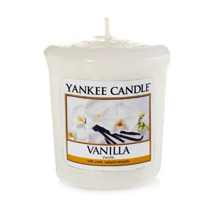 VANILLA CLASSIC JAR CANDLE by YANKEE CANDLE at Sundora