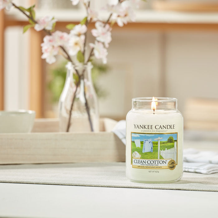 CLEAN COTTON CLASSIC JAR CANDLE by YANKEE CANDLE at Sundora