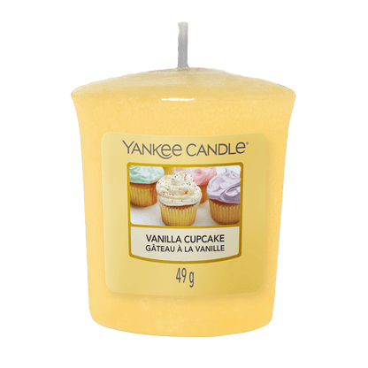 VANILLA CUPCAKE CLASSIC JAR CANDLE by YANKEE CANDLE at Sundora